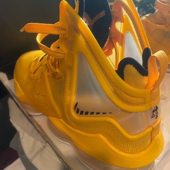 Lebron 9 - Picture 6 of 13